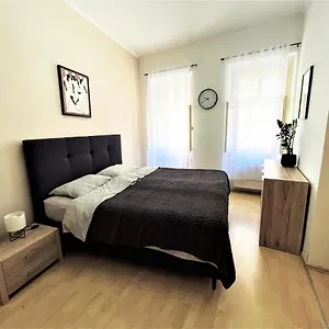 Viktorija Center , Liubliana Eslovenia
